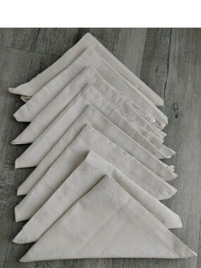 8 Kate Spade NY Cotton Blend Beige Colored Dinner Napkins With Polka Dots